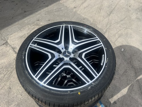 Mercedes alloys - 22”,