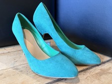 Shoe Box Green Suede Court