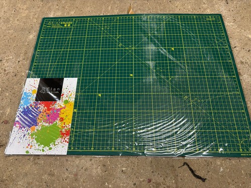 Double sided cutting mat - sided,