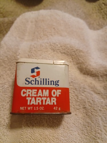 Vintage tin 1974 schilling - tin,