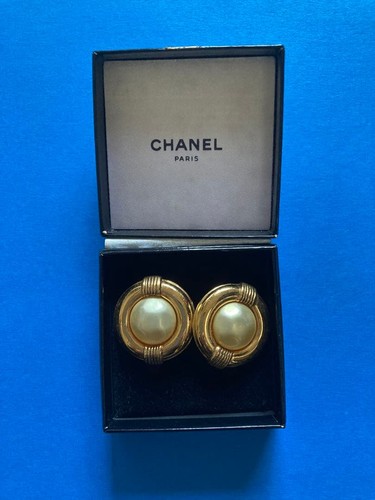 Auth vintage chanel faux - auth,