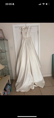 Aline wedding dress - never, worn
