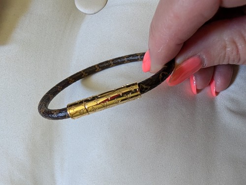 Louis vuitton confidential - louis,