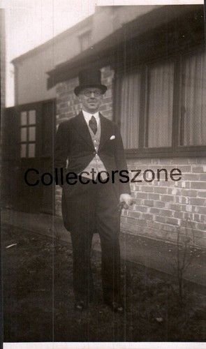 1939 smartly dressed man - 1939,
