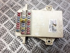 2008 HYUNDAI I-30 FUSE BOX