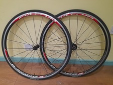 FULCRUM RACING 5 EVOLUTION 700c wheels with quick release skewers.