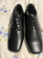 Rhino boys Theo shoes size 3G