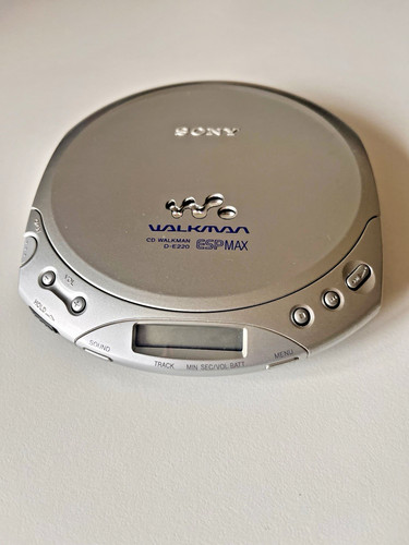Vintage sony walkman - walkman, d-e220