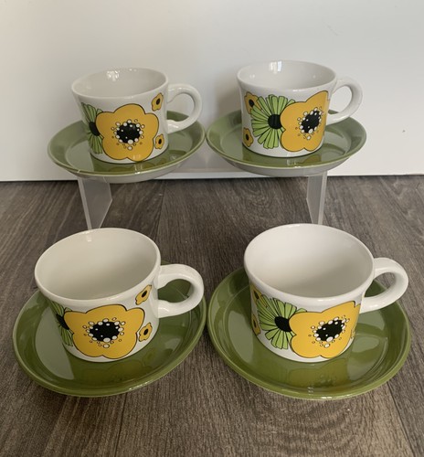 Royal tudor ware - royal, saucer