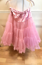 Hell Bunny pink 3-tier and