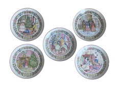 Wedgwood Christmas Traditions Plates - Complete Set of 5 1987-91 Rare Excellent