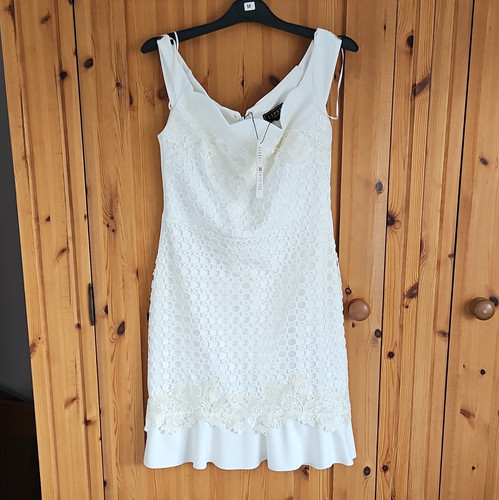 Lipsy london white floral lace - lipsy,