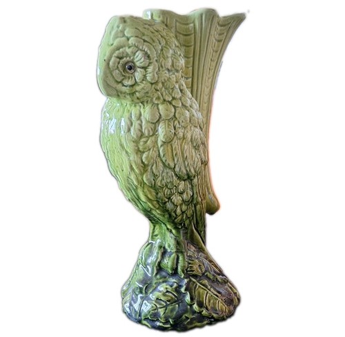 Bretby art pottery owl green - bretby,