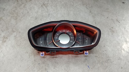 Volvo v40 mk3 2012 - v40, 2015