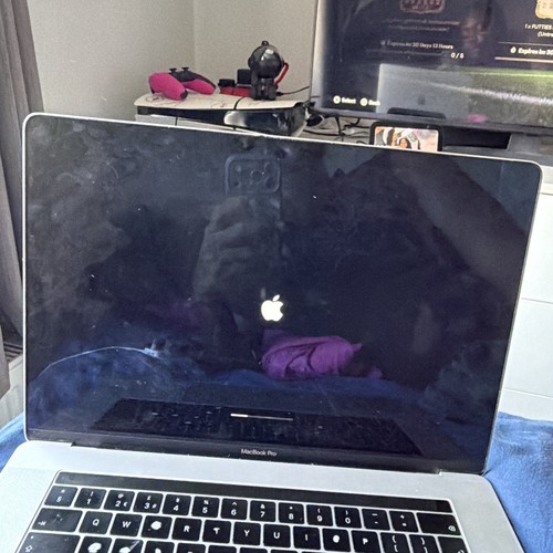 Macbook pro 2018 i7 16gb - macbook, 15"
