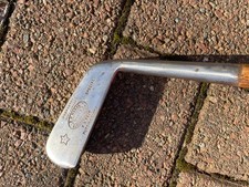 Gibson FG Tait hickory putter