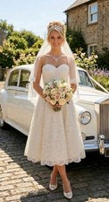 Ladies Bridal Dress Size 14/