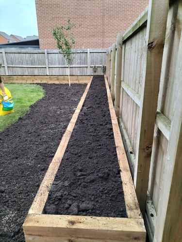 Screened top quality soil - screened,