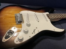 Squier Strat SE | 3-Color