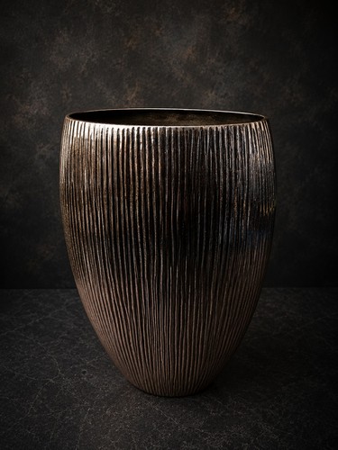 Large metallic ribbed ceramic - metallic,