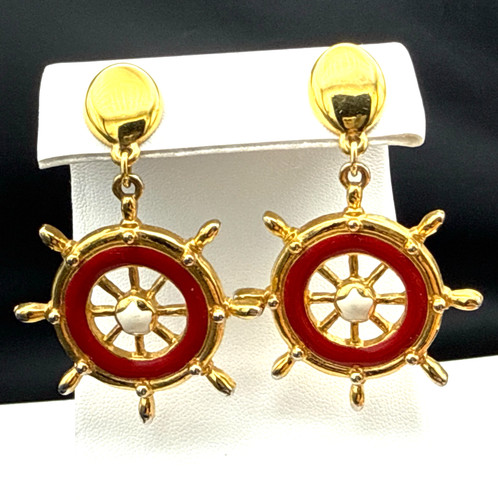 Vintage avon clip earrings - clip,