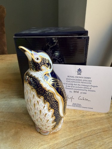 Royal crown derby - royal, galapagos