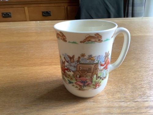 Royal doulton bunnykins mug - royal,