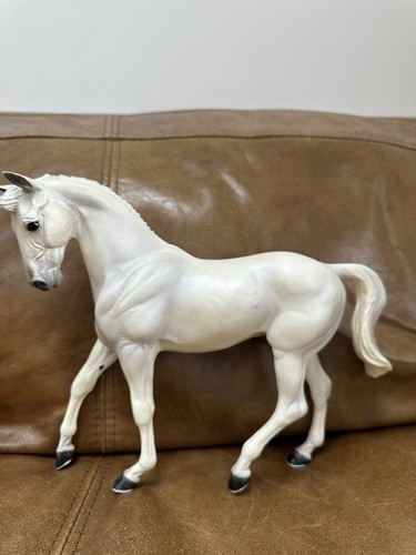 Breyer traditional milton warm - breyer,