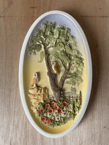 Barn owls relief wall - ‘barn,