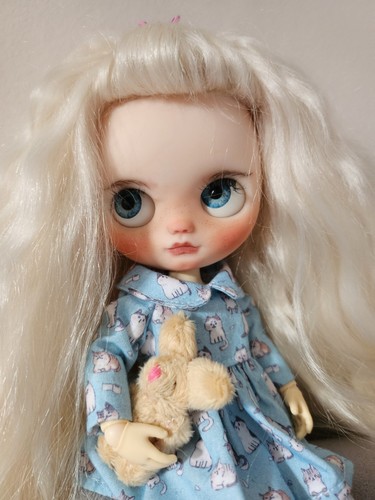 Custom middle blythe doll - custom,