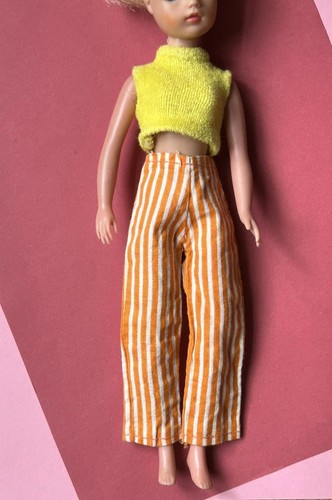 Vintage 1970s or 1980s - 💛,