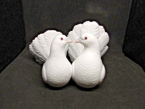 Lladro loving couple - lladro,