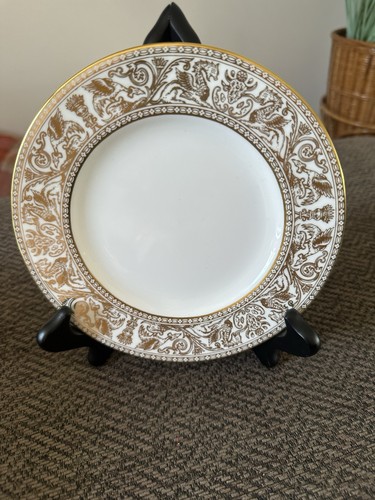 One wedgwood gold florentine - wedgwood,