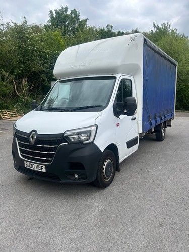 2020 renault luton van