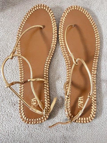 Zara gold flat sandal eur - 7,