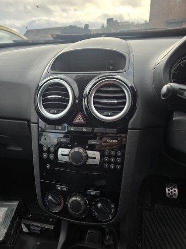 Vauxhall corsa cd30 - mp3, in