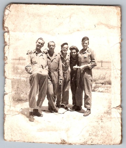 Vtg snapshot wwii era - b&w,