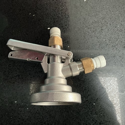 G-Type Grundy Keg Coupler