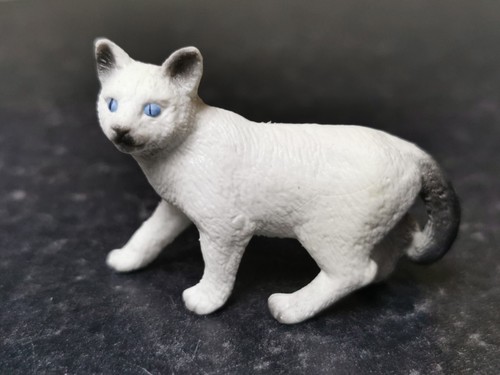 Bullyland cat retired 2000 - ,