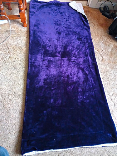 Reversible sherpa throw - reversible,