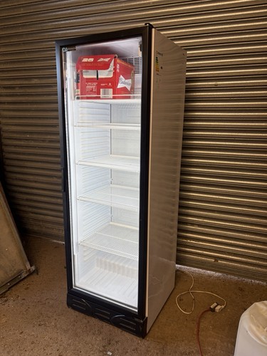 Commercial drinks fridge - commercial,