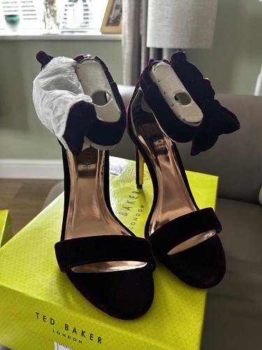 Bnib ted baker burgandy velvet - ted,
