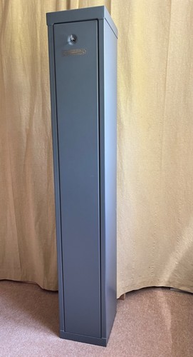 Steel gun cabinet for 3 - gun,
