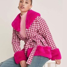 VENUS Hot Pink and White