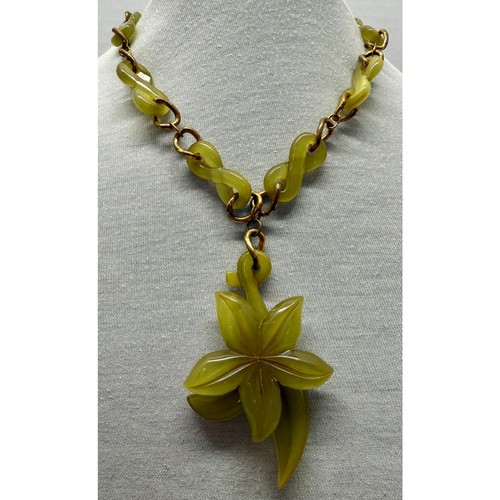 Vintage 1940s avocado - vintage, green