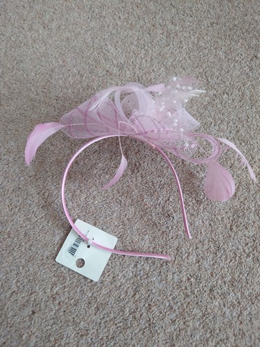 Fascinator pale pink feather - fascinator,