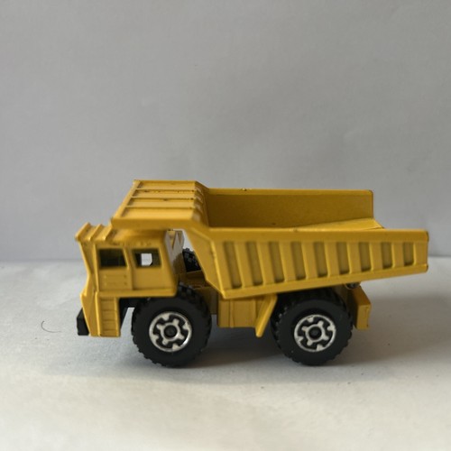 Matchbox favn dump - truck, no