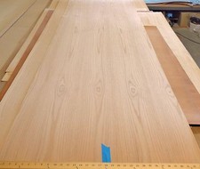 Red oak wood - red,