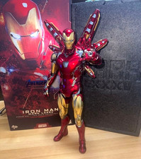 Hot Toys Avengers Endgame Iron