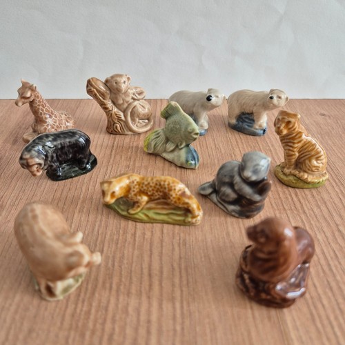 Wade miniature figure - 10,